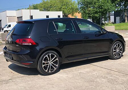 VW Golf Volkswagen VII Lim. 2,0TDI Highline BMT TÜV NEU+TOP!!