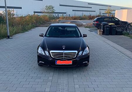 Mercedes-Benz E 250 CGI BlueEFFICIENCY AVANTGARDE AVANTGARDE