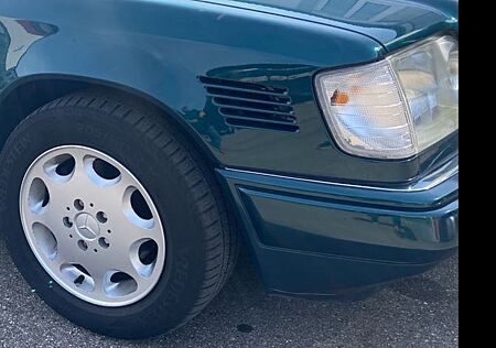 Mercedes-Benz E 250 E250TD ,orig.148tkm, Aut., eSHD, SHZ,efH,KD-Heft