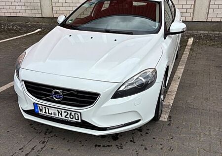 Volvo V40 D3 -