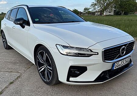 Volvo V60 T4 Geartr. R Design/Garantie/8fach bereift