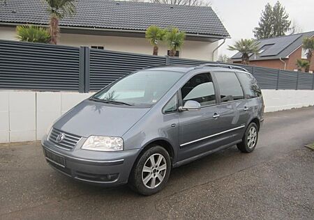 VW Sharan Volkswagen 2.0 TDI Klimaautomatik Eu-4 AHK PDC 7 Sit