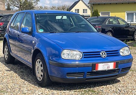 VW Golf Volkswagen 1.6 Auto Trendline/TUV-Neu/