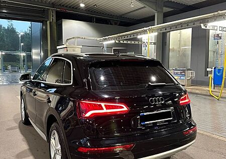 Audi Q5 40 TDI S tronic quattro -