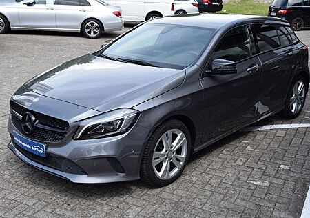 Mercedes-Benz A 180 Automatil LED Klima PDC