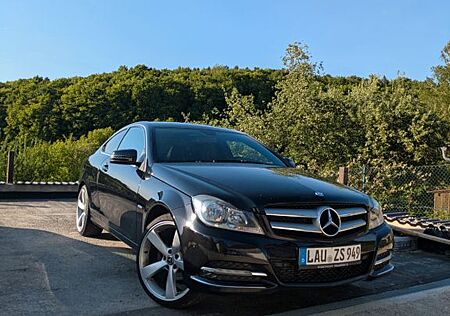 Mercedes-Benz C 180 BlueEFFICIENCY Coupé -