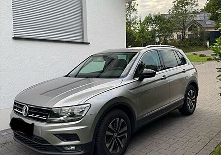 VW Tiguan Volkswagen 2.0 TDI IQ.DRIVE/AHK/NAVI/SHZ