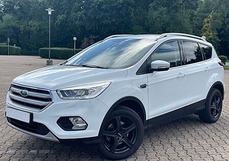 Ford Kuga 1,5 EcoBoost*AHK*Winter-Pak.*COOL & CONNECT