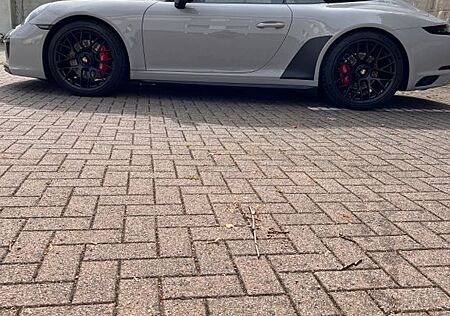 Porsche 991 Carrera 4 GTS Cabriolet PDK Carrera GTS