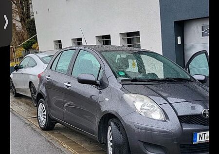 Toyota Yaris 1,0-l-Dual-VVT-i -