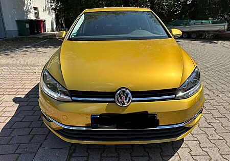 VW Golf Volkswagen 1.0 TSI Sound Sound