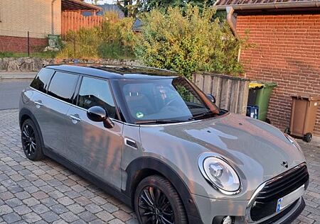 Mini Cooper Clubman Cooper Essential Trim Automat...