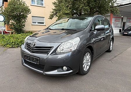Toyota Verso Basis 2:0 Watzapp 015463924703