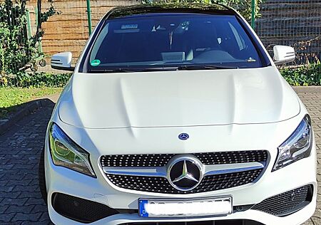 Mercedes-Benz CLA 180 -