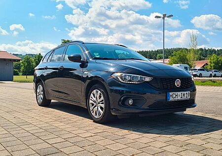 Fiat Tipo 1.4 T-Jet NAVI/AHK/KAMERA/LEDER