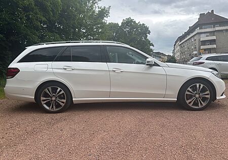 Mercedes-Benz E 250 CDI 4MATIC T ELEGANCE Autom. ELEGANCE
