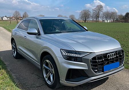 Audi Q8 gebraucht kaufen Audi Q8 55 TFSI quattro S line+Pano+Matrix+B&O+DAB