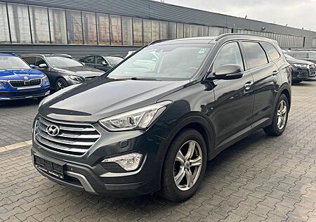 Hyundai Grand Santa Fe Premium 4x4 2.2 CRDi /LEDER/PANO/