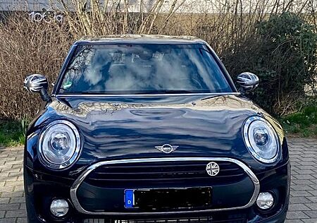 Mini Cooper Clubman Cooper Essential Trim Automat...