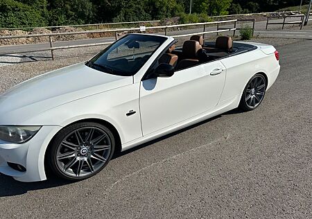 BMW 325i Cabrio - LCI M Paket weiss