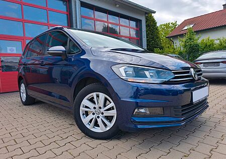 VW Touran Volkswagen Comfortline BMT/StartStopp DSG ACC Kamera