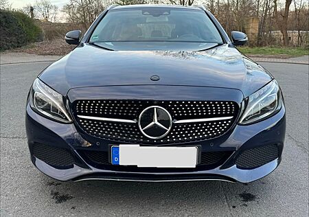 Mercedes-Benz C 200 d T AVANTGARDE Autom. LED AHK 360