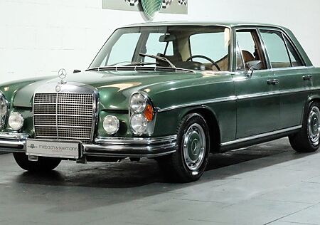 Mercedes-Benz 280 SE 3.5, Kraftpaket mit 5 Liter V8 Kompressor