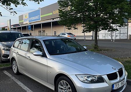 BMW 320d -