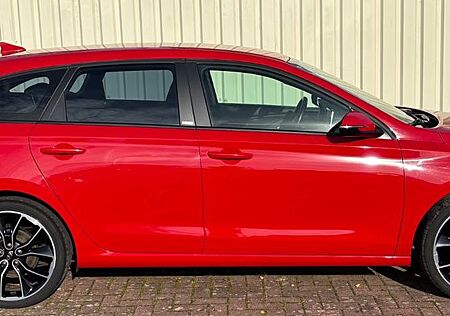 Hyundai i30 cw Trend*BCA*NAVI*FSE-Bth*Cam+PDC*Tempo