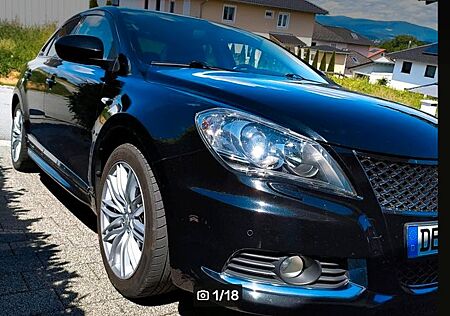 Suzuki Kizashi 2.4 SPORT CVT Allrad SPORT