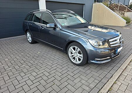 Mercedes-Benz C 180 T AVANTGARDE AVANTGARDE