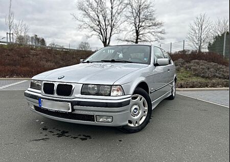 BMW 316i E36 Automatik 1,8 Compact Exclusiv