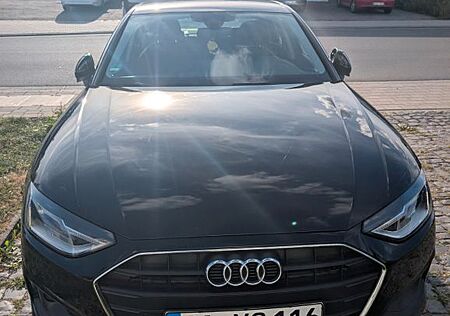 Audi A4 35 TDI S tronic -