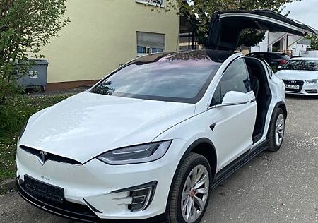 Tesla Model X 90D Plaid