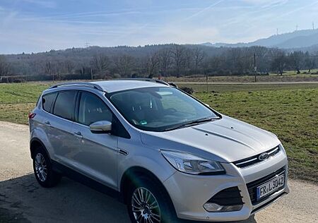 Ford Kuga 1,6 EcoBoost 2x4 110kW Titanium Titanium