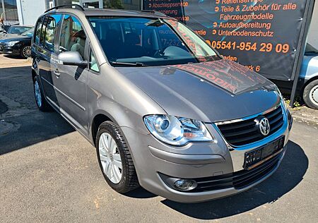 VW Touran Volkswagen -1,9 TDI/77KW/2.HAND/SCHECKHEFT/Tüv 10/26-