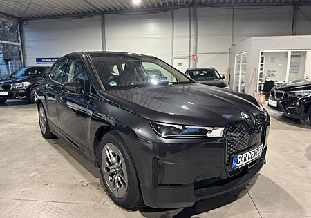 BMW iX 40 xDrive Navi|AHK|LED|Leder|Harman&Kardon