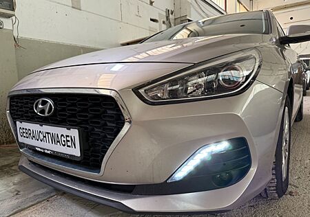 Hyundai i30 cw1.0T-GDI Trend Navi Kamera Pdc Shz Alu AHK