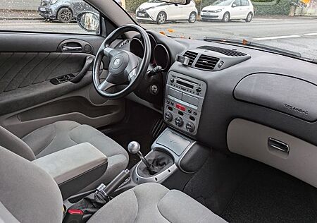 Alfa Romeo GT 2.0 JTS