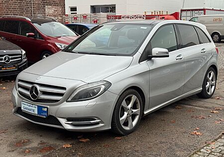 Mercedes-Benz B 200 Scheckheftgepflegt 1.Hand Panoramadach