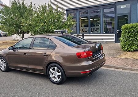 VW Jetta Volkswagen VI Match 2 Hand 2,0TDI 140PS