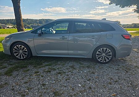 Toyota Corolla 2,0 Hybrid Team D Touring Sport AHK