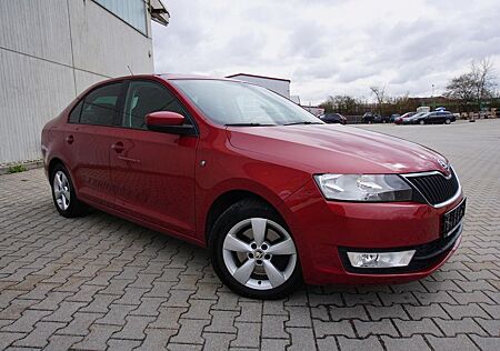 Skoda Rapid Limo 1.2TSI AHK SHZ PDC 1.Hd Mj-2014