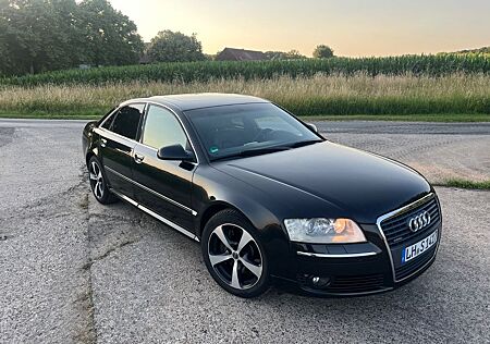 Audi A8 4.2 FSI tiptronic quattro -
