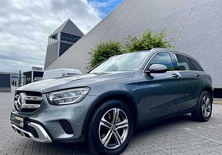Mercedes-Benz GLC 220 d 4Matic 1.Hand Panorama Head-Up Display