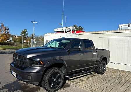 Dodge RAM 1500 Big Horn 5.7 Hemi 4x4 CrewCab