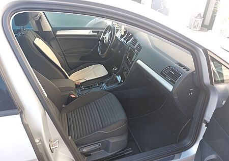 VW Golf Volkswagen 1.6 TDI BMT Comfortline Variant Comfortline
