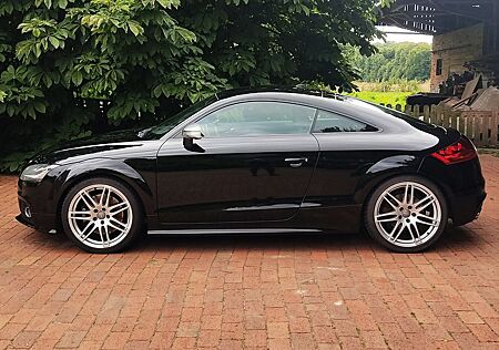 Audi TTS Coupe S-Tronic quattro - SCHWARZ/SCHWARZ