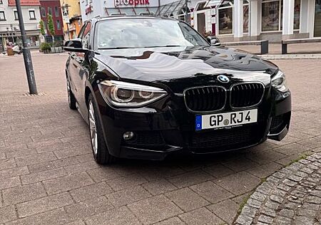 BMW 120d xDrive -M Paket / Pano / Leder / E.Sitz