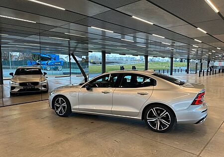 Volvo S60 T8 Lim. R Design Plug-In Hybrid AWD